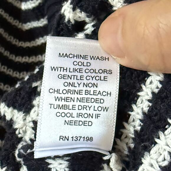 Embossed Striped Split V Neck Knit Sweater in Navy and White L - Picture 8 of 12